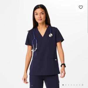 Figs Casma Three-Pocket Scrub Top in Navy size XS